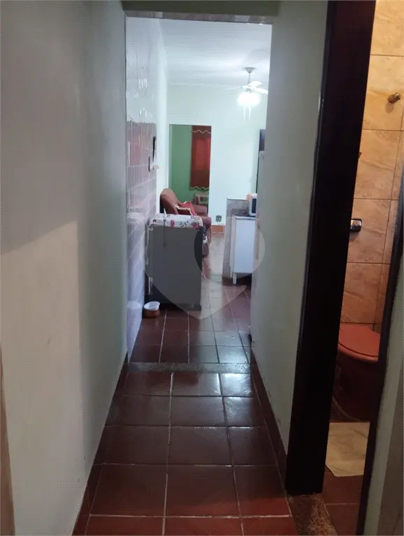 Casa Térrea para Venda em Praia Grande, Vila Guilhermina, 2 dormitórios, 1 banheiro, 2 vagas