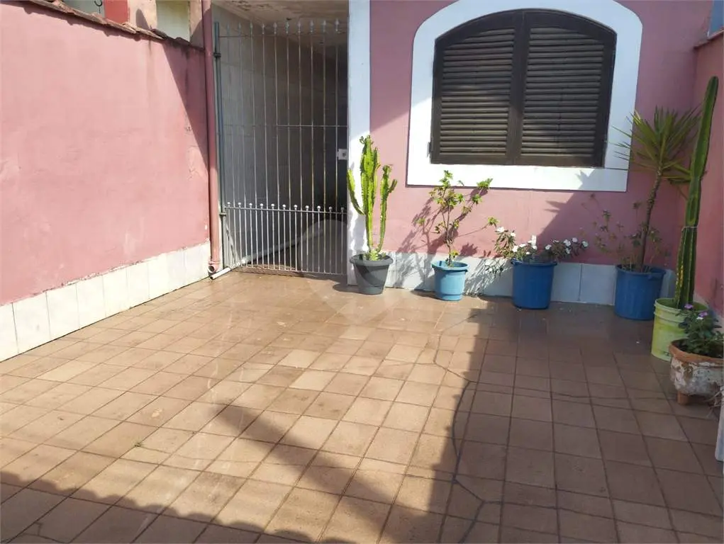 Casa Térrea para Venda em Praia Grande, Vila Guilhermina, 2 dormitórios, 1 banheiro, 2 vagas