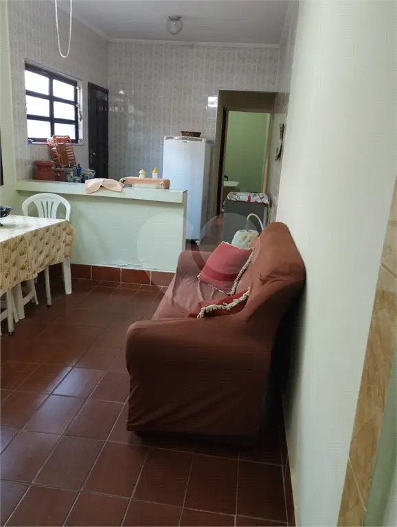 Casa Térrea para Venda em Praia Grande, Vila Guilhermina, 2 dormitórios, 1 banheiro, 2 vagas