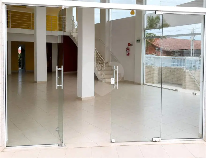 Prédio Comercial para Venda em Praia Grande, Caiçara, 3 banheiros