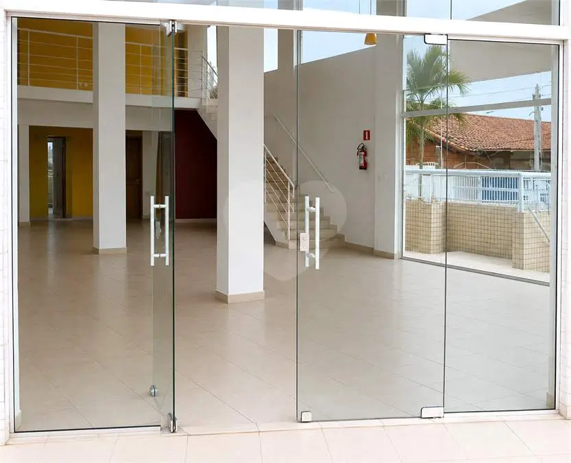 Prédio Comercial para Venda em Praia Grande, Caiçara, 3 banheiros
