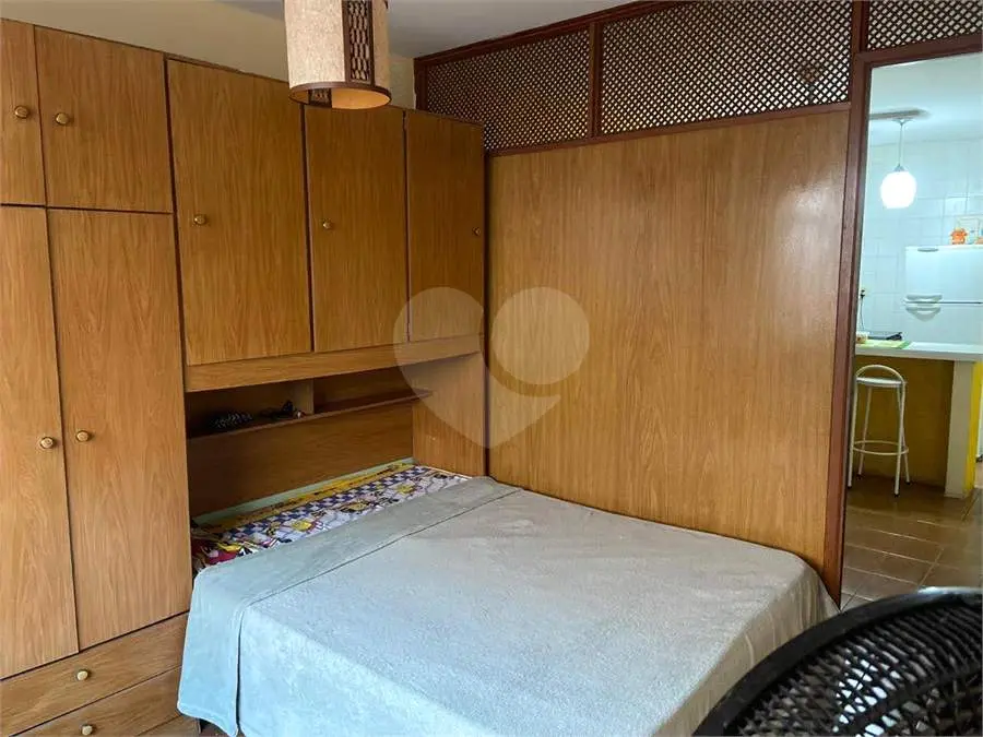 Prédio Comercial para Venda em Praia Grande, Caiçara, 3 banheiros