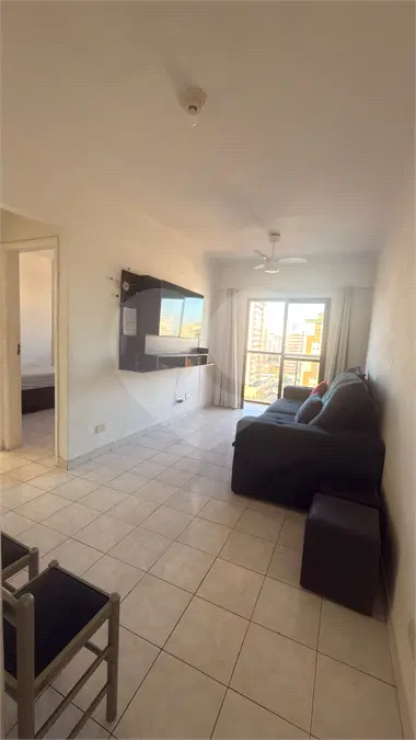Prédio Comercial para Venda em Praia Grande, Caiçara, 3 banheiros