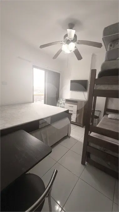 Apartamento para Venda em Praia Grande, Vila Tupi, 1 dormitório, 1 suíte, 2 banheiros, 1 vaga