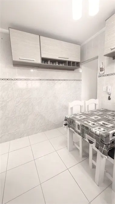 Apartamento para Venda em Praia Grande, Vila Tupi, 1 dormitório, 1 suíte, 2 banheiros, 1 vaga