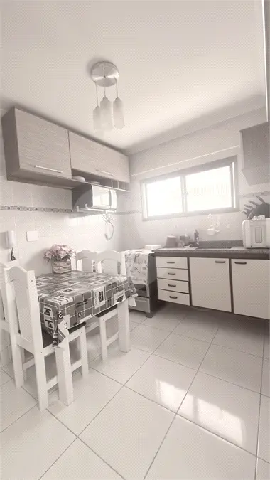 Apartamento para Venda em Praia Grande, Vila Tupi, 1 dormitório, 1 suíte, 2 banheiros, 1 vaga