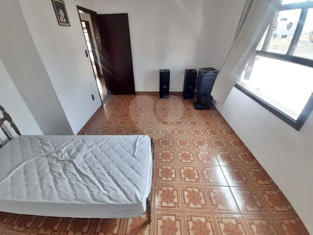 Sobrado para Venda em Praia Grande, Boqueirão, 4 dormitórios, 1 suíte, 2 banheiros, 6 vagas