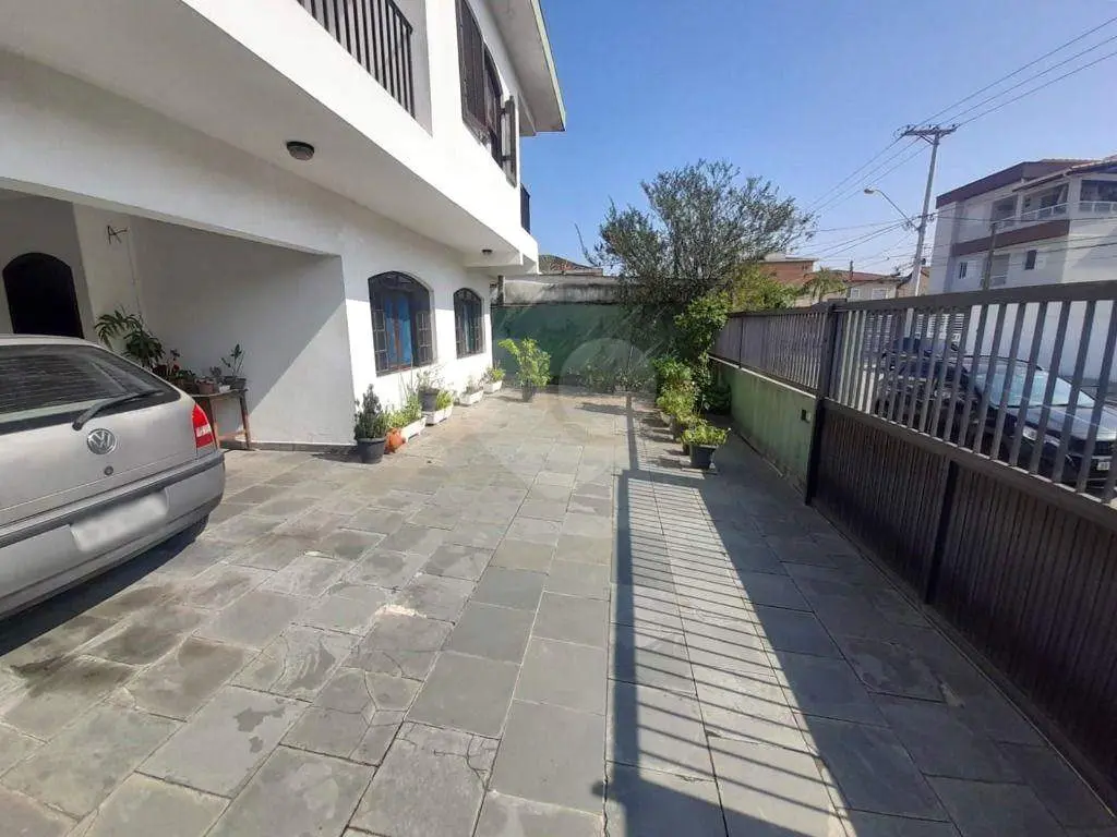 Sobrado para Venda em Praia Grande, Boqueirão, 4 dormitórios, 1 suíte, 2 banheiros, 6 vagas