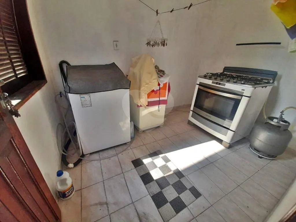 Sobrado para Venda em Praia Grande, Boqueirão, 4 dormitórios, 1 suíte, 2 banheiros, 6 vagas