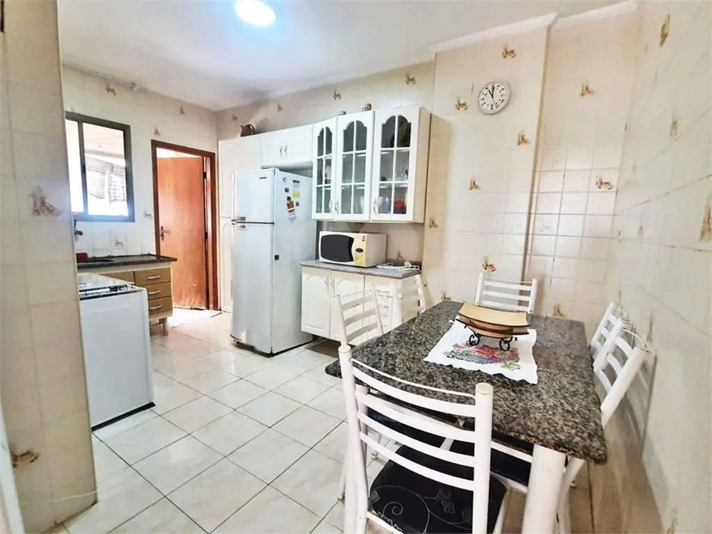 Apartamento para Venda em Praia Grande, Aviação, 2 dormitórios, 1 suíte, 2 banheiros, 1 vaga