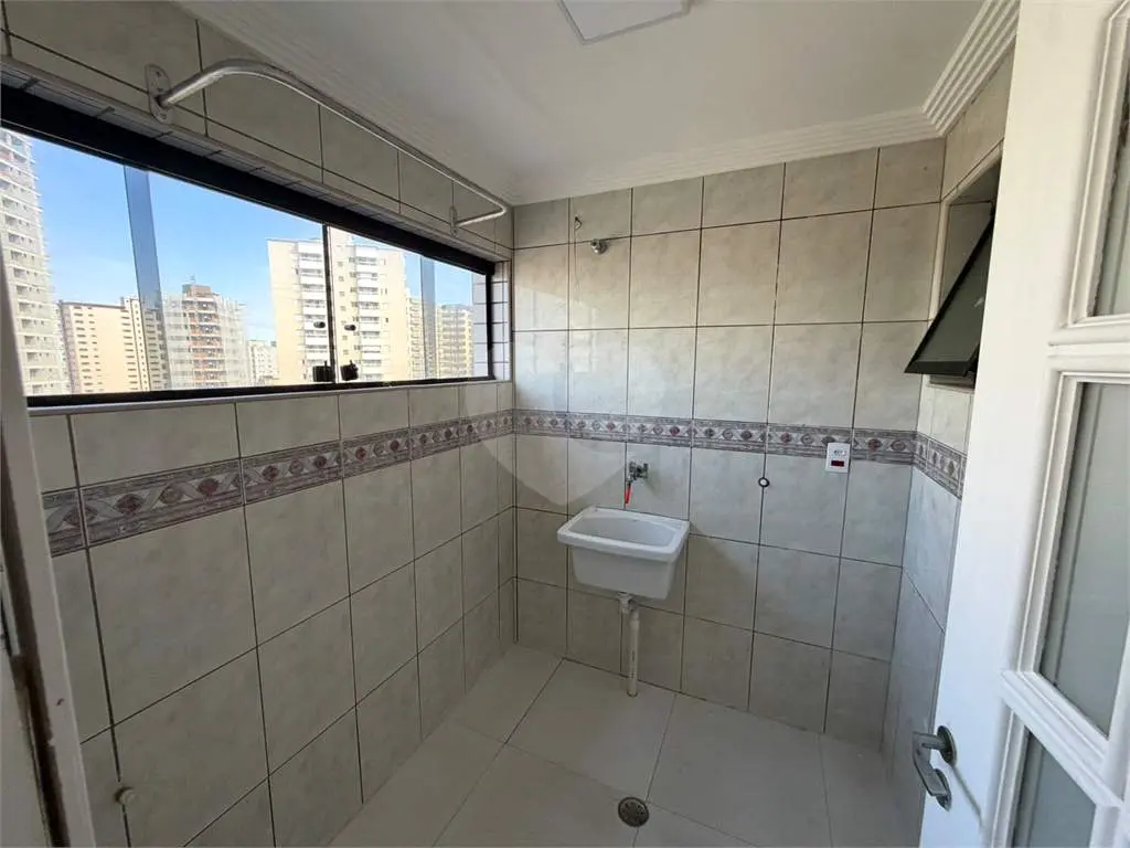 Apartamento para Venda em Praia Grande, Caiçara, 3 dormitórios, 1 suíte, 3 banheiros, 2 vagas