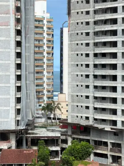 Apartamento para Venda em Praia Grande, Caiçara, 3 dormitórios, 1 suíte, 3 banheiros, 2 vagas