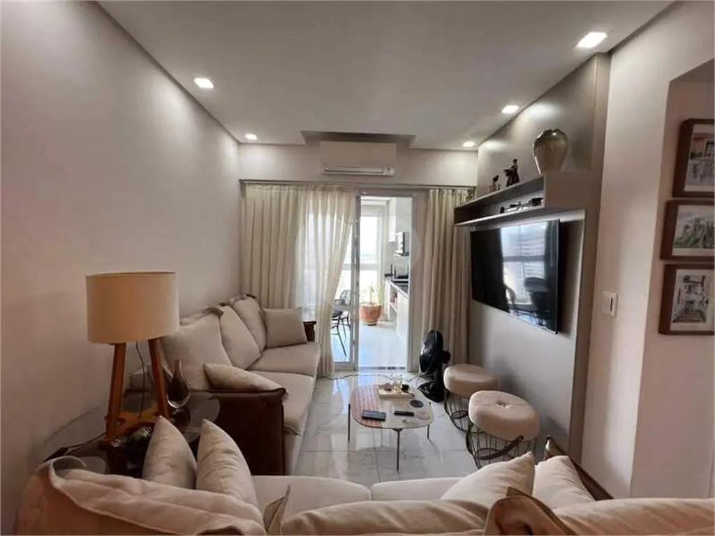 Apartamento para Venda em Praia Grande, Guilhermina, 2 dormitórios, 2 suítes, 3 banheiros, 2 vagas