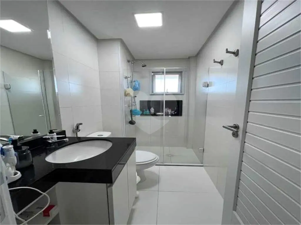 Apartamento para Venda em Praia Grande, Guilhermina, 2 dormitórios, 2 suítes, 3 banheiros, 2 vagas