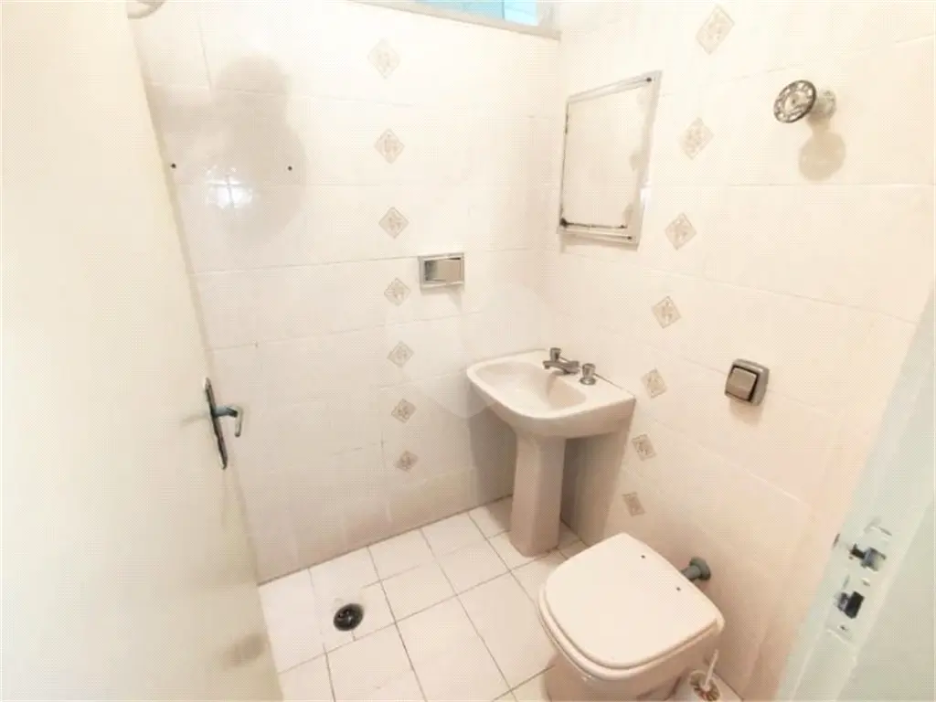 Apartamento para Venda em Praia Grande, Vila Tupi, 2 dormitórios, 1 suíte, 1 banheiro, 1 vaga