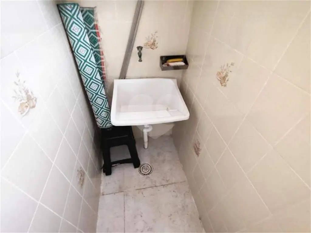 Apartamento para Venda em Praia Grande, Vila Tupi, 2 dormitórios, 1 suíte, 1 banheiro, 1 vaga