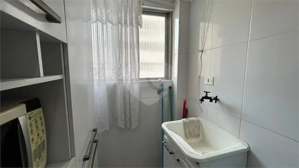 Apartamento para Venda em Praia Grande, Vila Tupi, 1 dormitório, 1 banheiro, 1 vaga