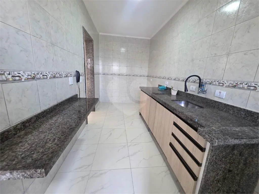 Apartamento para Venda em Praia Grande, Aviação, 2 dormitórios, 1 suíte, 2 banheiros, 1 vaga