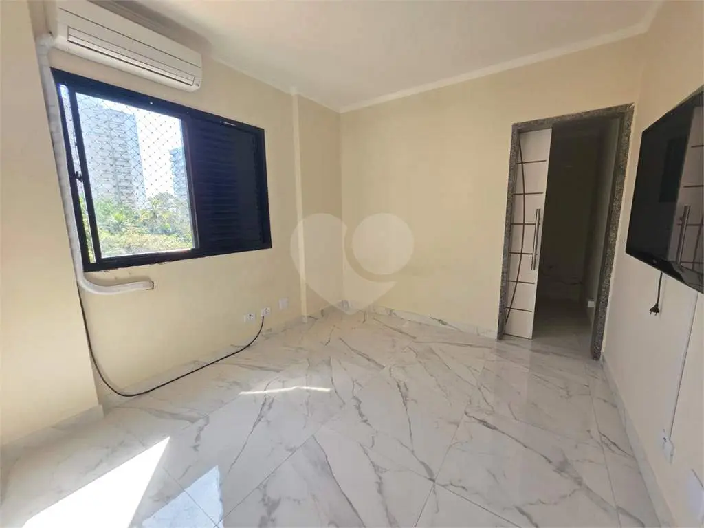 Apartamento para Venda em Praia Grande, Aviação, 2 dormitórios, 1 suíte, 2 banheiros, 1 vaga