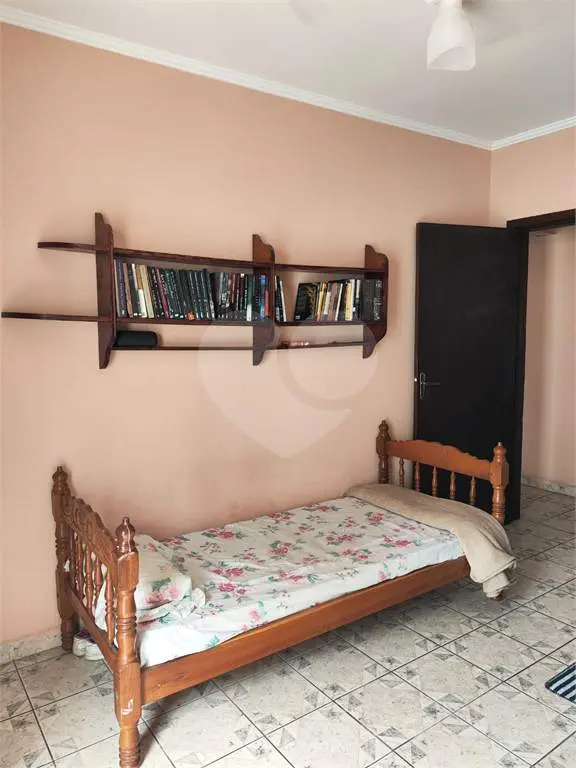 Apartamento para Venda em Praia Grande, Forte, 2 dormitórios, 1 suíte, 2 banheiros, 1 vaga