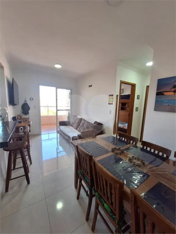 Apartamento para Venda em Praia Grande, Campo aviação, 2 dormitórios, 1 suíte, 2 banheiros, 1 vaga