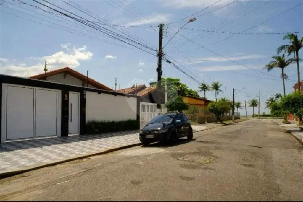Casa para Venda em Praia Grande, Solemar, 3 dormitórios, 1 suíte, 3 banheiros, 5 vagas