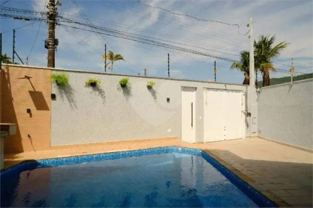 Casa para Venda em Praia Grande, Solemar, 3 dormitórios, 1 suíte, 3 banheiros, 5 vagas