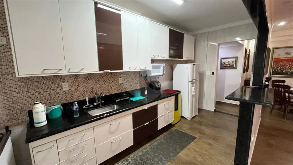 Apartamento para Venda em Praia Grande, Vila Tupi, 2 dormitórios, 1 suíte, 2 banheiros, 1 vaga