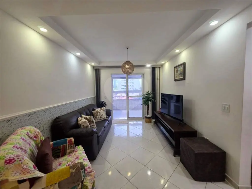 Apartamento para Venda em Praia Grande, Vila Guilhermina, 2 dormitórios, 1 suíte, 2 banheiros, 2 vagas