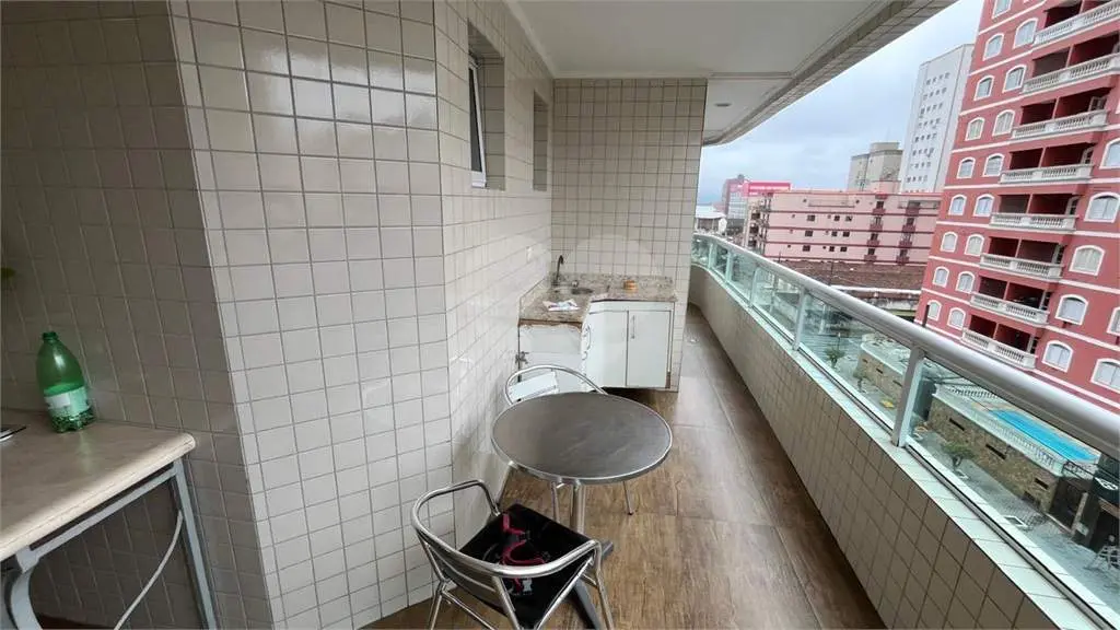 Apartamento para Venda em Praia Grande, Vila Tupi, 2 dormitórios, 1 suíte, 2 banheiros, 1 vaga