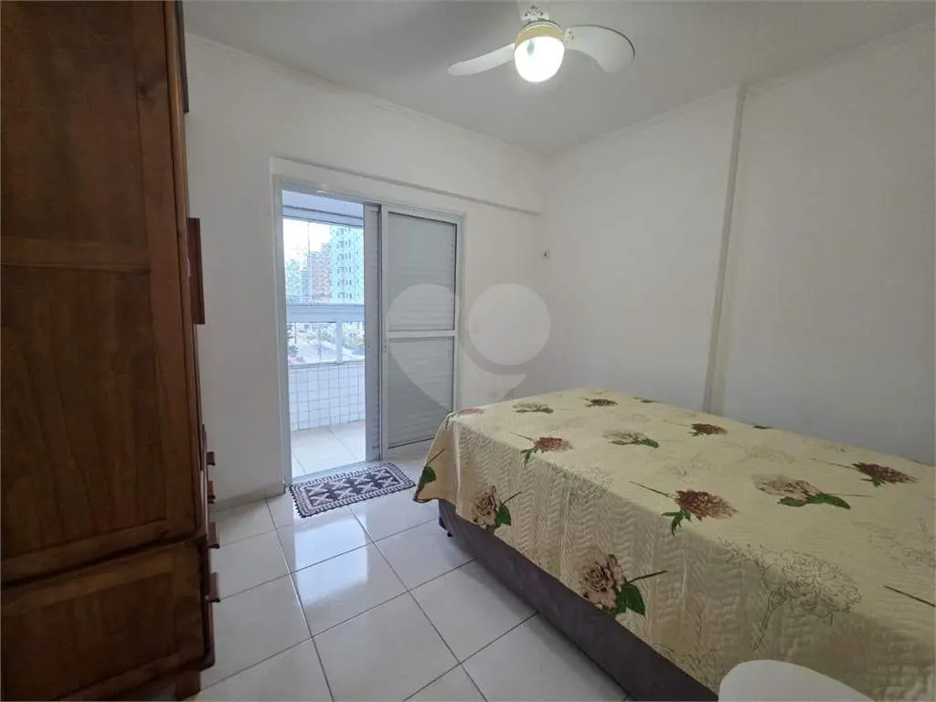 Apartamento para Venda em Praia Grande, Vila Guilhermina, 2 dormitórios, 1 suíte, 2 banheiros, 2 vagas