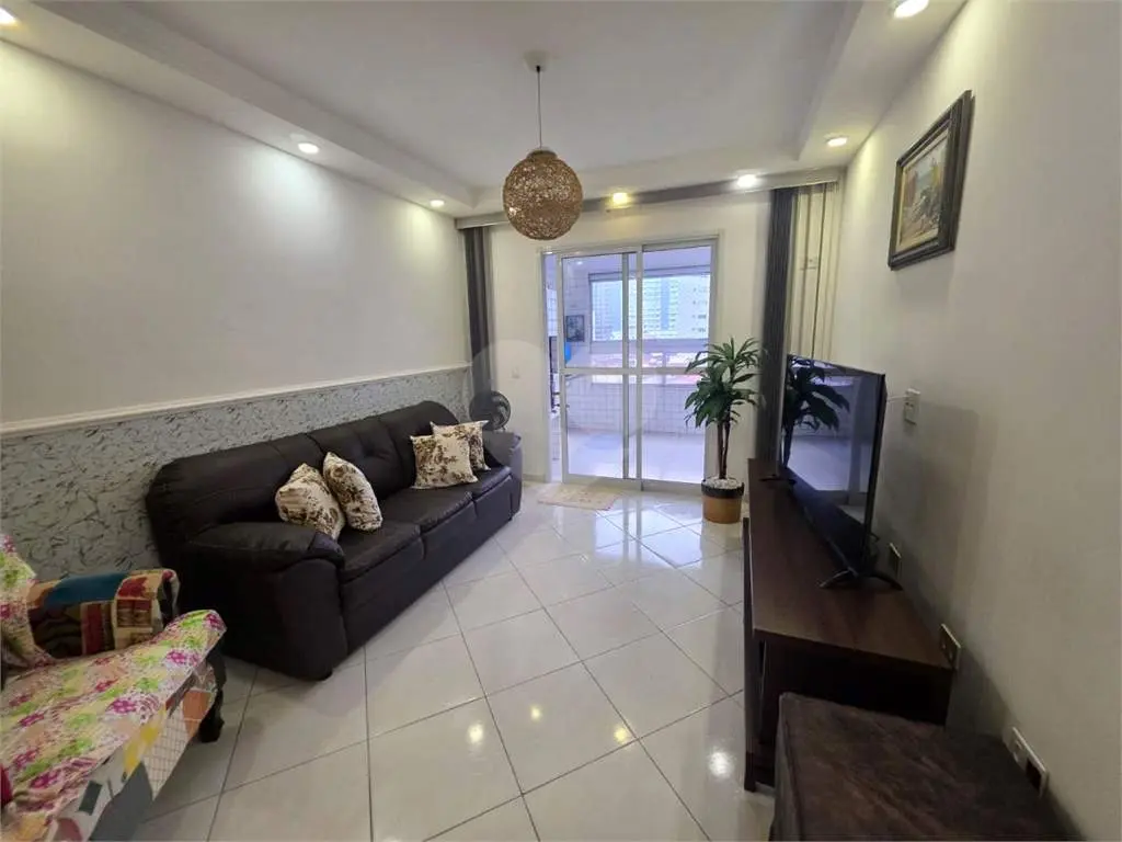 Apartamento para Venda em Praia Grande, Vila Guilhermina, 2 dormitórios, 1 suíte, 2 banheiros, 2 vagas
