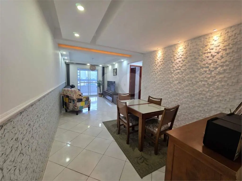 Apartamento para Venda em Praia Grande, Vila Guilhermina, 2 dormitórios, 1 suíte, 2 banheiros, 2 vagas