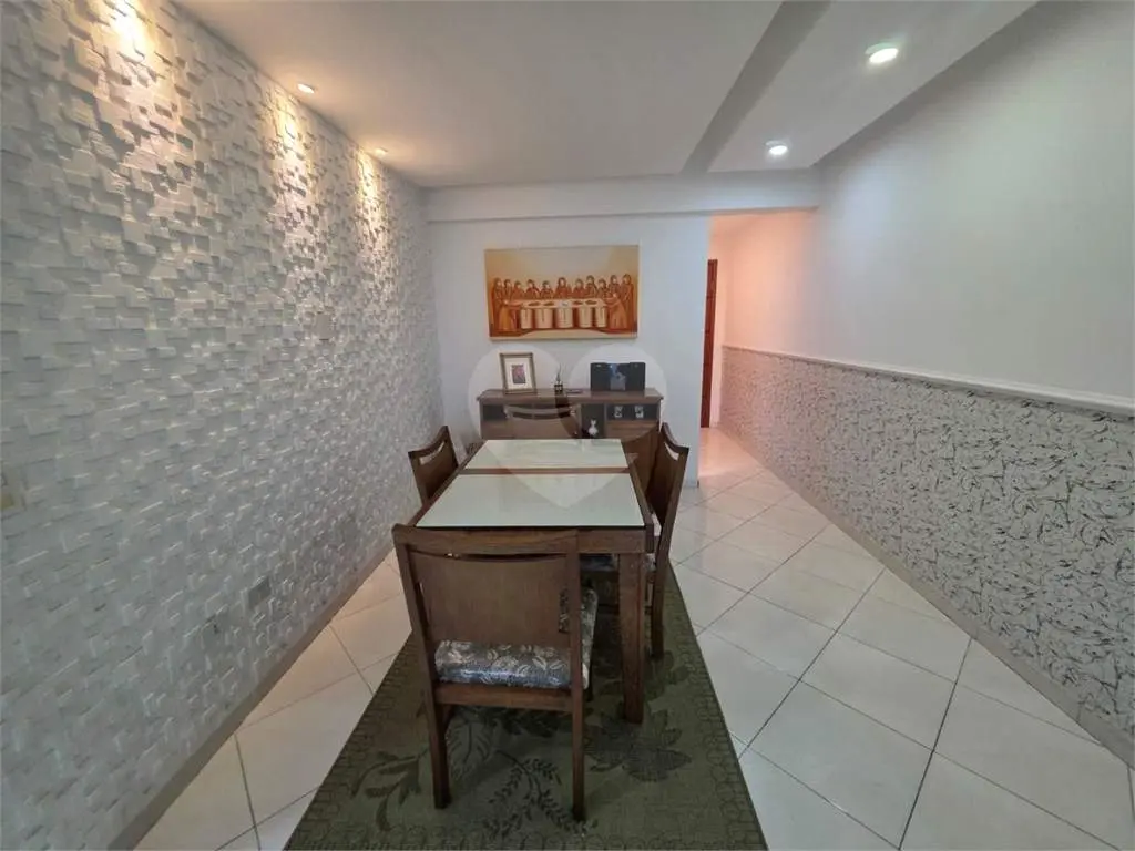 Apartamento para Venda em Praia Grande, Vila Guilhermina, 2 dormitórios, 1 suíte, 2 banheiros, 2 vagas