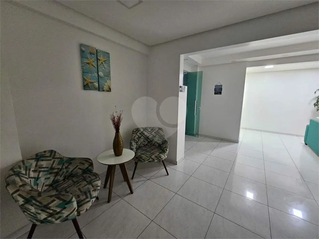 Apartamento para Venda em Praia Grande, Vila Guilhermina, 2 dormitórios, 1 suíte, 2 banheiros, 2 vagas