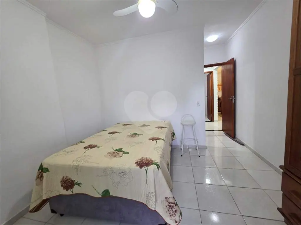 Apartamento para Venda em Praia Grande, Vila Guilhermina, 2 dormitórios, 1 suíte, 2 banheiros, 2 vagas