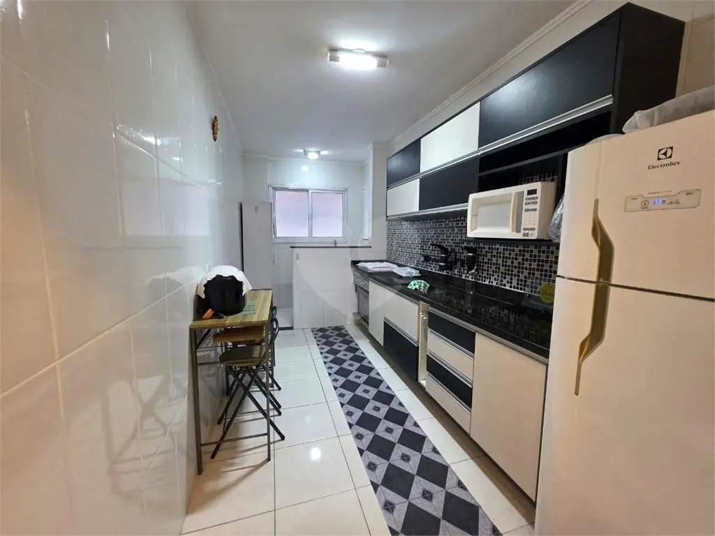 Apartamento para Venda em Praia Grande, Vila Guilhermina, 2 dormitórios, 1 suíte, 2 banheiros, 2 vagas