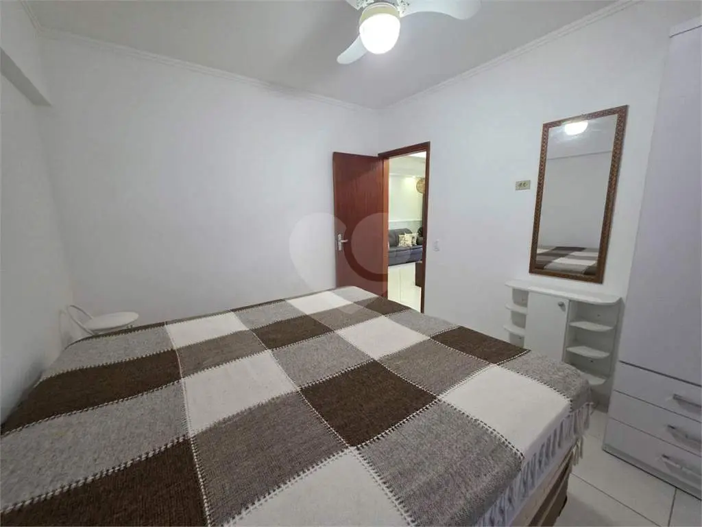 Apartamento para Venda em Praia Grande, Vila Guilhermina, 2 dormitórios, 1 suíte, 2 banheiros, 2 vagas