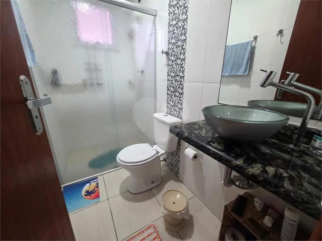 Apartamento para Venda em Praia Grande, Vila Guilhermina, 2 dormitórios, 1 suíte, 2 banheiros, 2 vagas