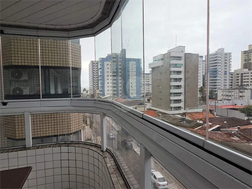 Apartamento para Venda em Praia Grande, Guilhermina, 2 dormitórios, 1 suíte, 2 banheiros, 2 vagas
