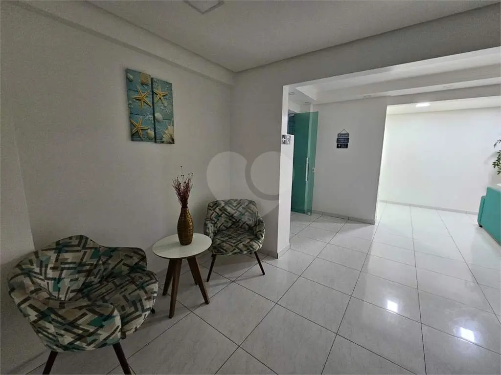 Apartamento para Venda em Praia Grande, Guilhermina, 2 dormitórios, 1 suíte, 2 banheiros, 2 vagas