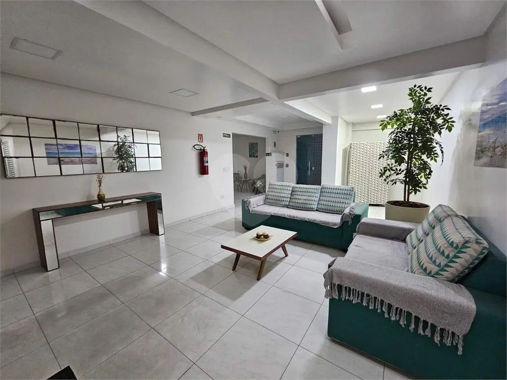 Apartamento para Venda em Praia Grande, Guilhermina, 2 dormitórios, 1 suíte, 2 banheiros, 2 vagas