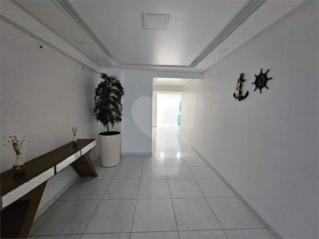 Apartamento para Venda em Praia Grande, Guilhermina, 2 dormitórios, 1 suíte, 2 banheiros, 2 vagas