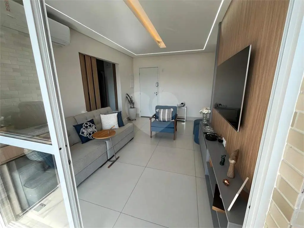 Apartamento para Venda em Praia Grande, Vila Guilhermina, 3 dormitórios, 3 suítes, 4 banheiros, 2 vagas