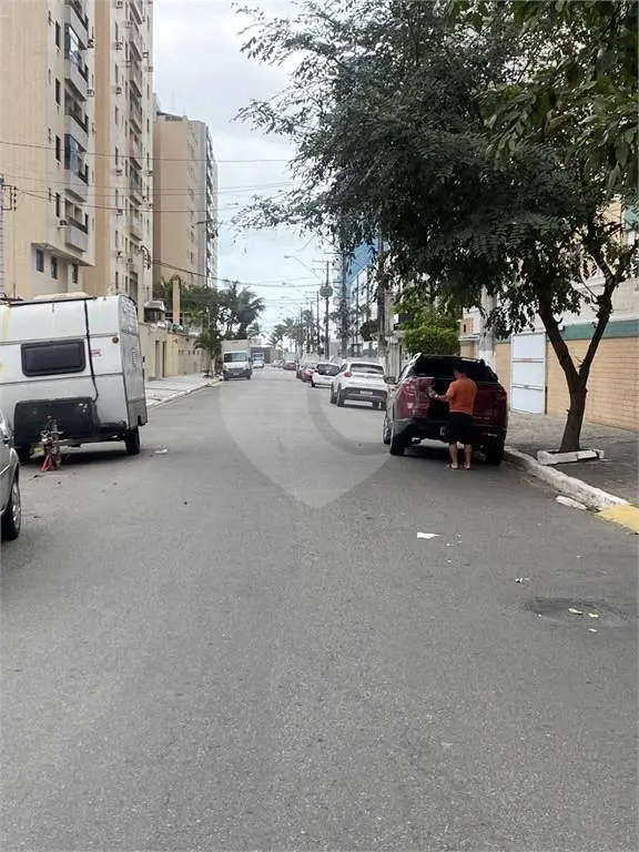 Apartamento para Venda em Praia Grande, Tupi, 1 dormitório, 1 banheiro, 1 vaga