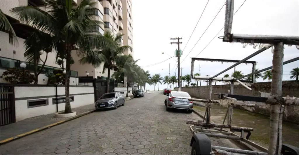 Apartamento para Venda em Praia Grande, Maracanã, 1 dormitório, 1 banheiro, 1 vaga