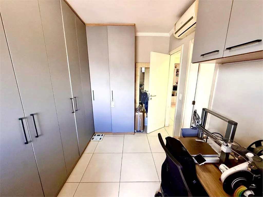 Apartamento para Venda em Praia Grande, Guilhermina, 2 dormitórios, 2 suítes, 2 banheiros, 2 vagas