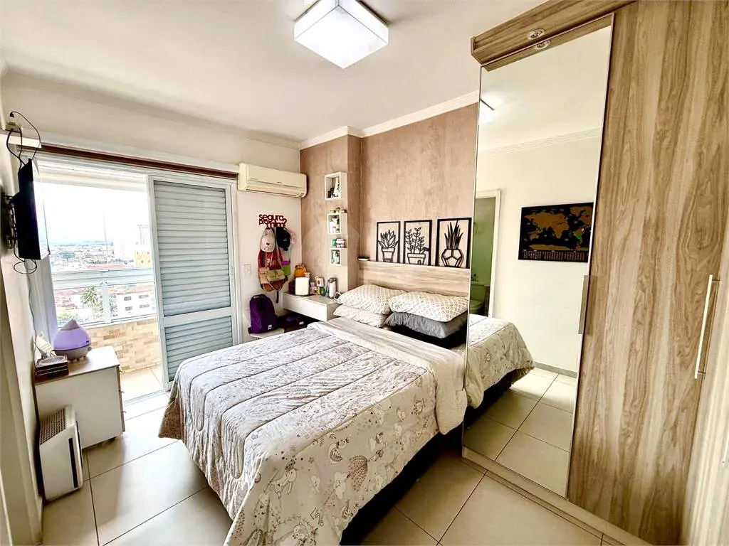 Apartamento para Venda em Praia Grande, Guilhermina, 2 dormitórios, 2 suítes, 2 banheiros, 2 vagas