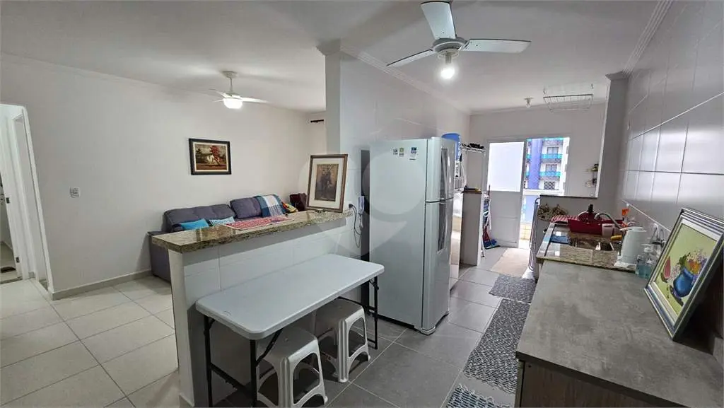 Apartamento para Venda em Praia Grande, Guilhermina, 3 dormitórios, 3 suítes, 4 banheiros, 2 vagas