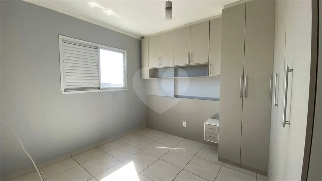 Apartamento para Venda em Praia Grande, Vila Guilhermina, 2 dormitórios, 1 suíte, 1 banheiro, 1 vaga